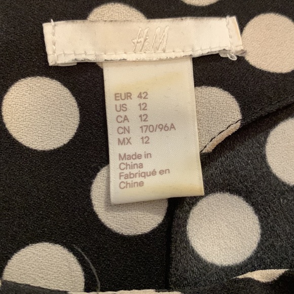 💜💲 FINAL PRICE DROP 💜 Short black and white polka dot dress - Picture 5 of 9